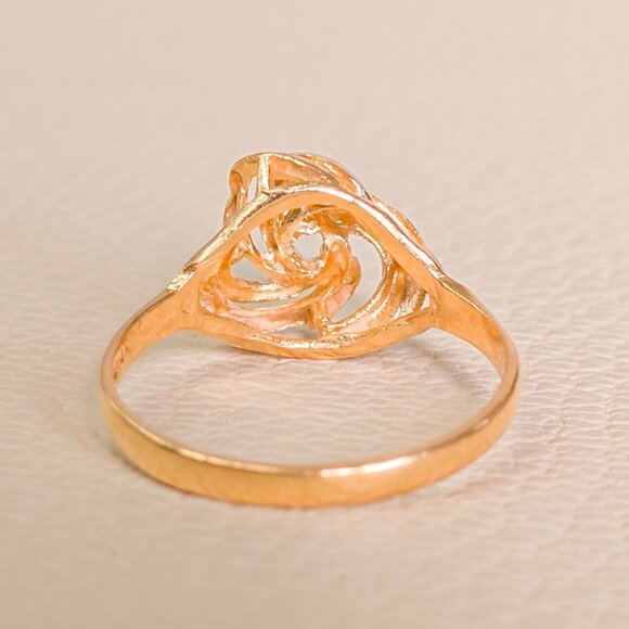 14K Yellow Gold Love-Knot Ring — Size 5.5 - Picture 10 of 13
